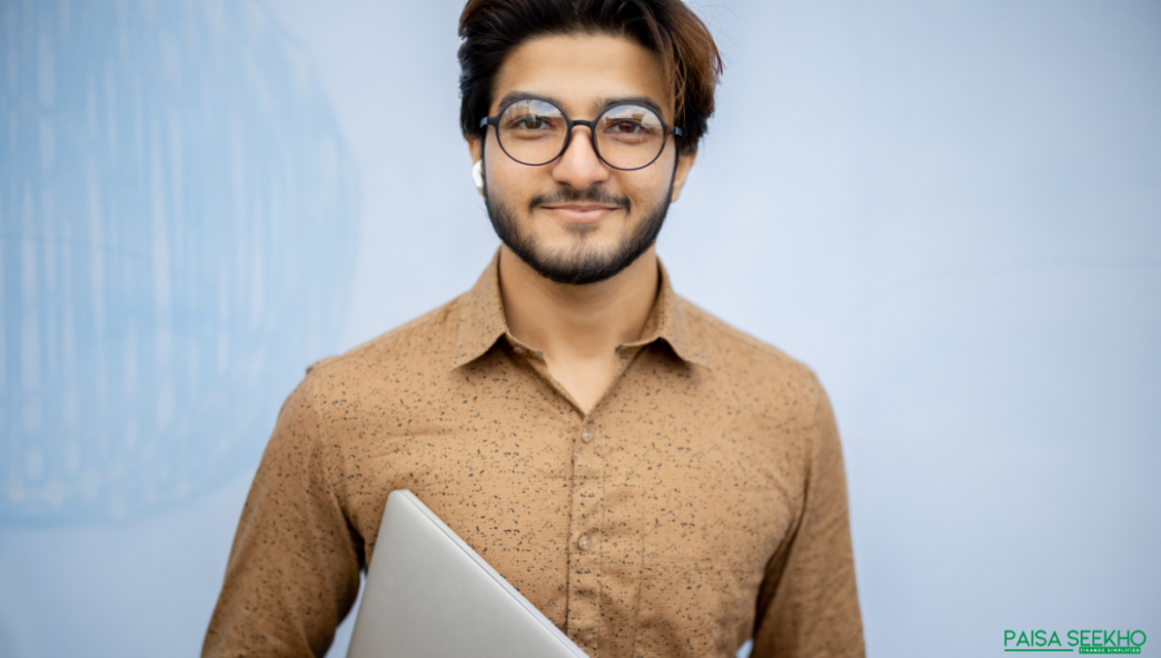 Having a tough time deciding between ETFs vs FOFs? Let's go through what both offer and how they can benefit you.