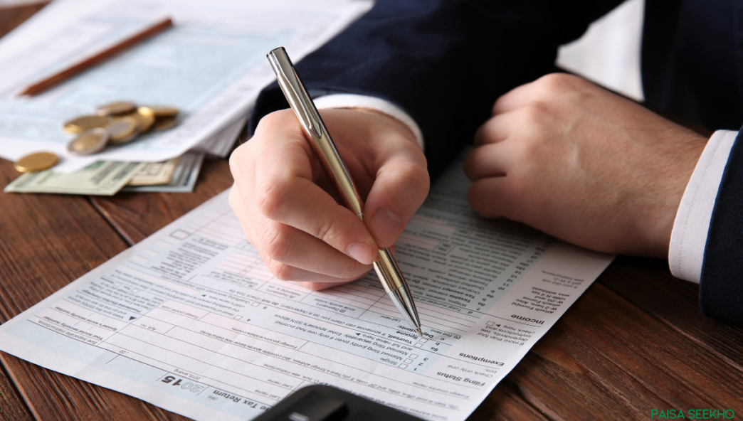 The ITR-3 ITR-4 last date for AY 2026-27 is August 31, 2026. Here's who must file, the penalty for missing it, and how to pick the right form.