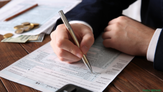 The ITR-3 ITR-4 last date for AY 2026-27 is August 31, 2026. Here's who must file, the penalty for missing it, and how to pick the right form.